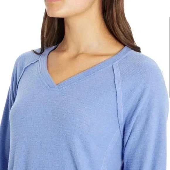 Wildfox Ocean Blue Plush Haley Waffle Knit V-Neck Top Large - Picture 11 of 16